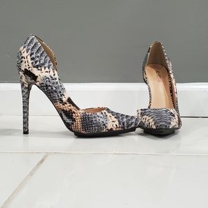 Gray and Tan Snake Print Pumps